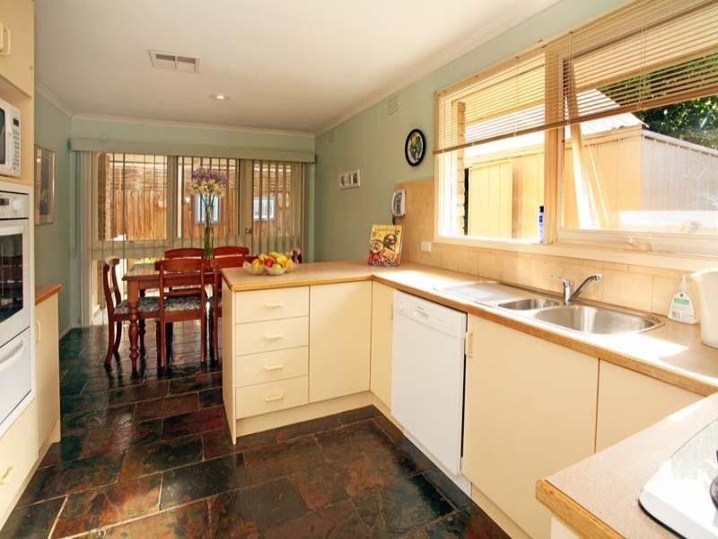 72 Columbia Drive, Wheelers Hill VIC 3150