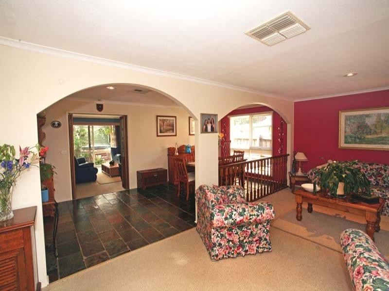 72 Columbia Drive, Wheelers Hill VIC 3150