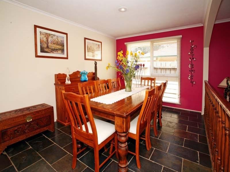 72 Columbia Drive, Wheelers Hill VIC 3150