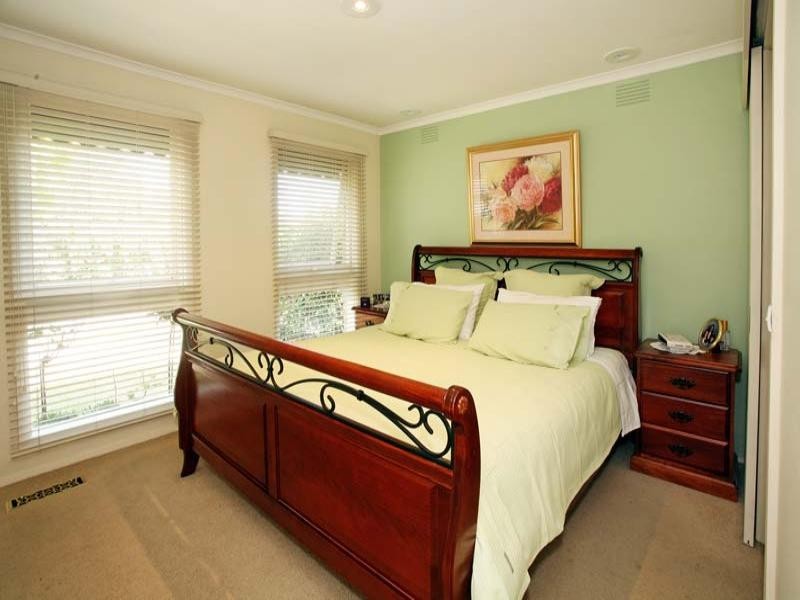 72 Columbia Drive, Wheelers Hill VIC 3150
