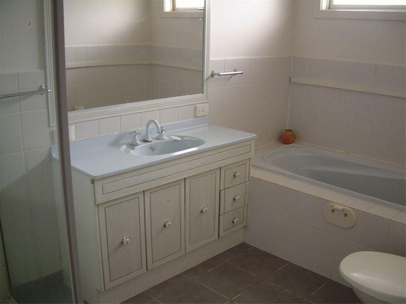 39 Tullimbar Circuit, Vermont South VIC 3133