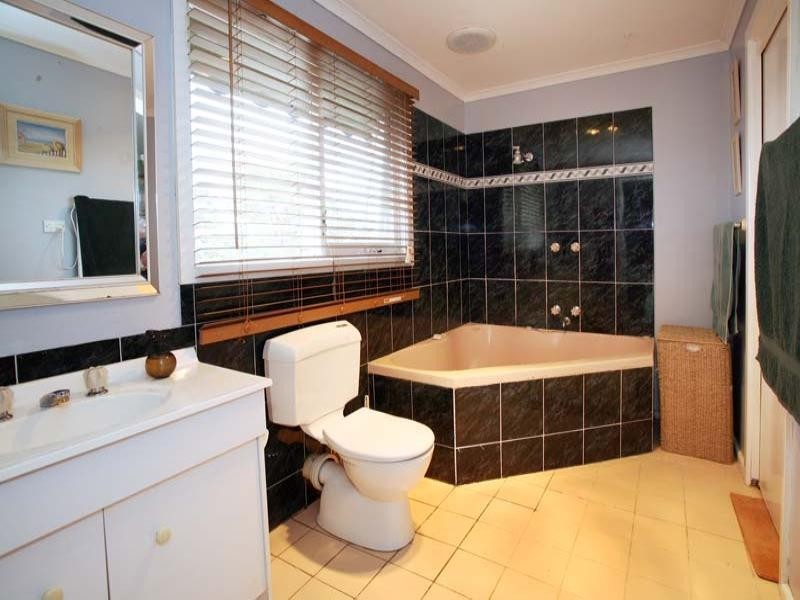 40 Joyce Avenue, Glen Waverley VIC 3150