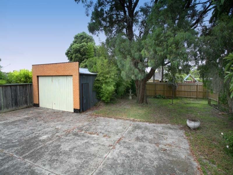 22 Tereva Crescent, Wheelers Hill VIC 3150