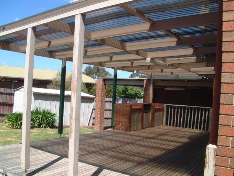 55 Tourmaline Crescent, Wheelers Hill VIC 3150