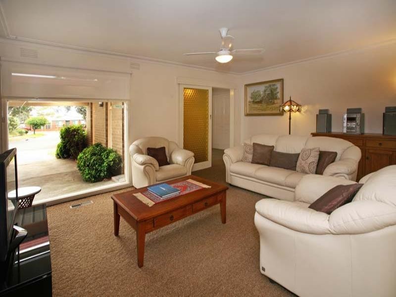 4 Arundel Court, Mulgrave VIC 3170