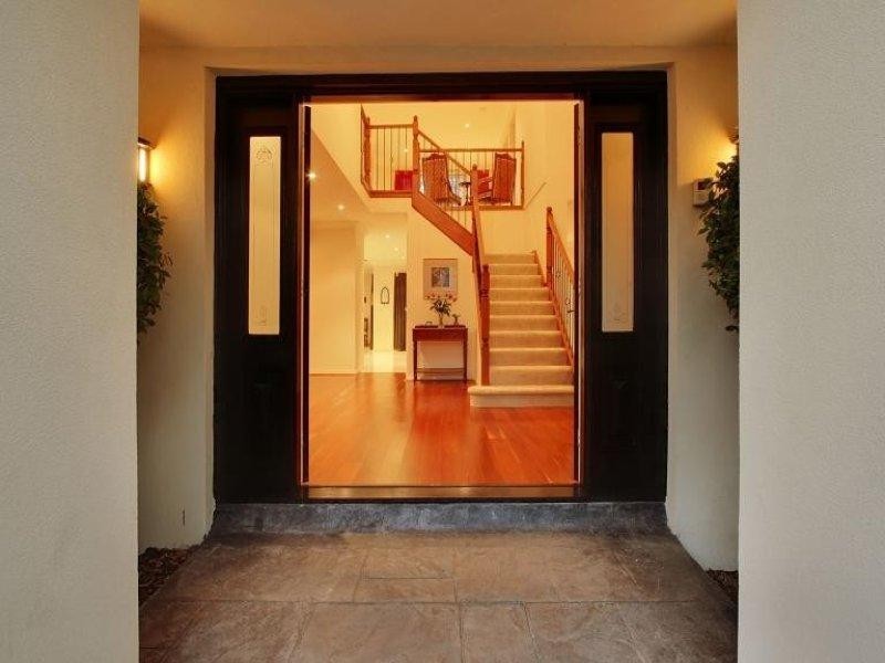 10 Holmes Way, Glen Waverley VIC 3150