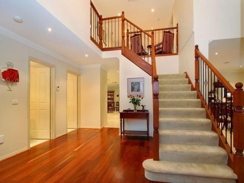 10 Holmes Way, Glen Waverley VIC 3150