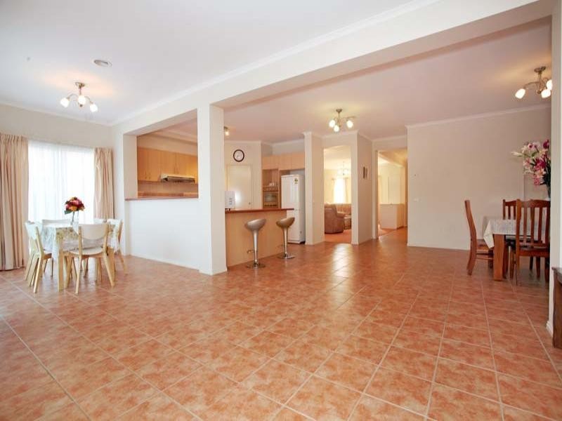 29 Whites Lane, Glen Waverley VIC 3150