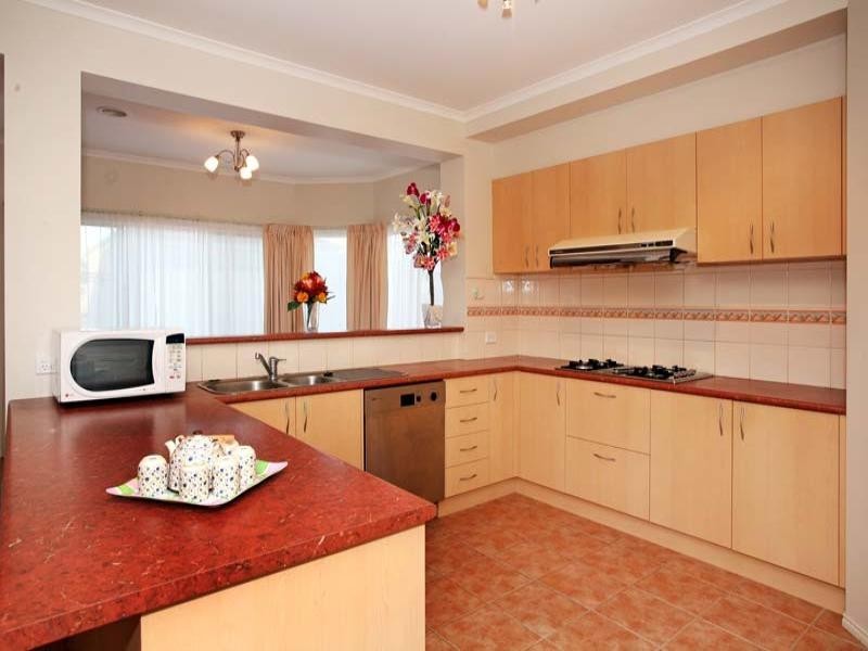 29 Whites Lane, Glen Waverley VIC 3150