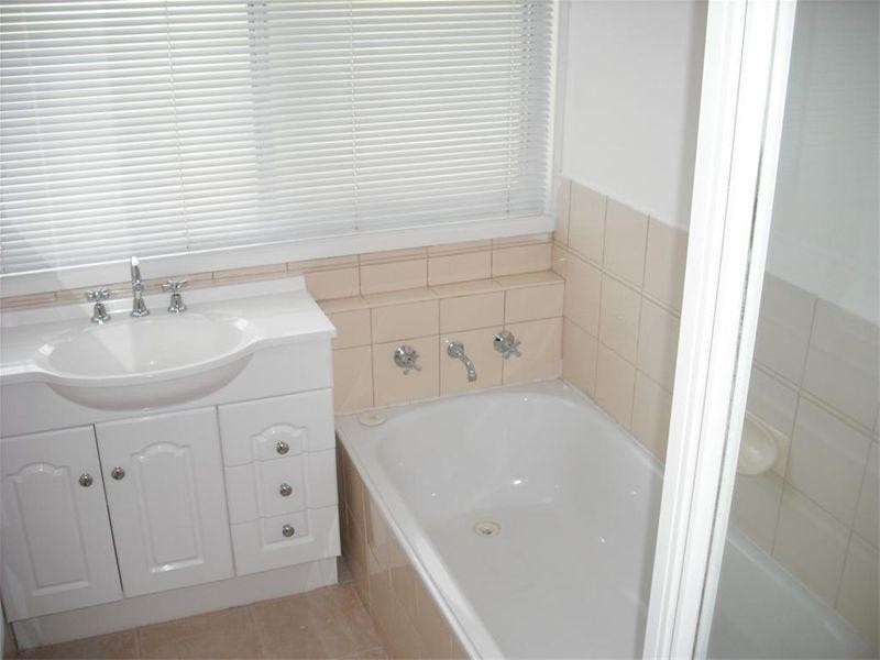 12 Ninevah Crescent, Wheelers Hill VIC 3150