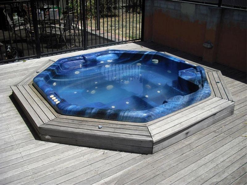 8 Travers Crescent, Burwood East VIC 3151