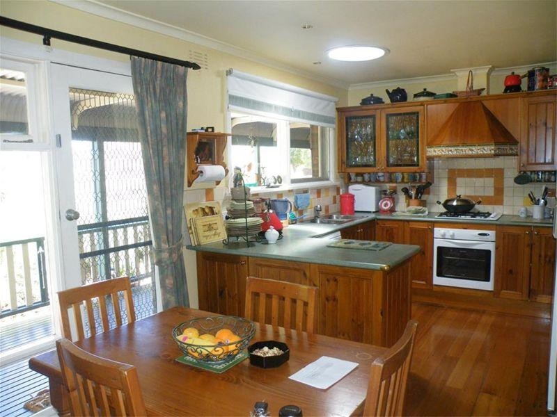 29 Winmalee Drive, Glen Waverley VIC 3150