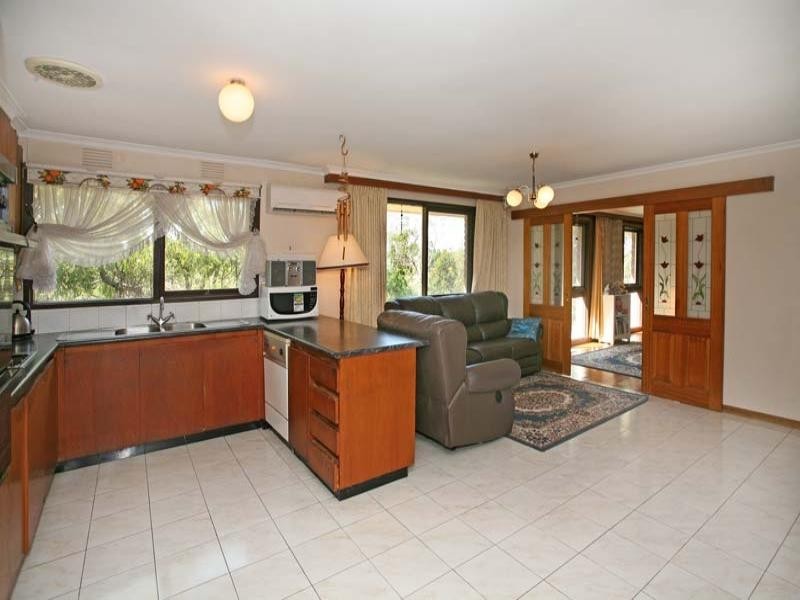 9 Lesay Court, Mount Waverley VIC 3149