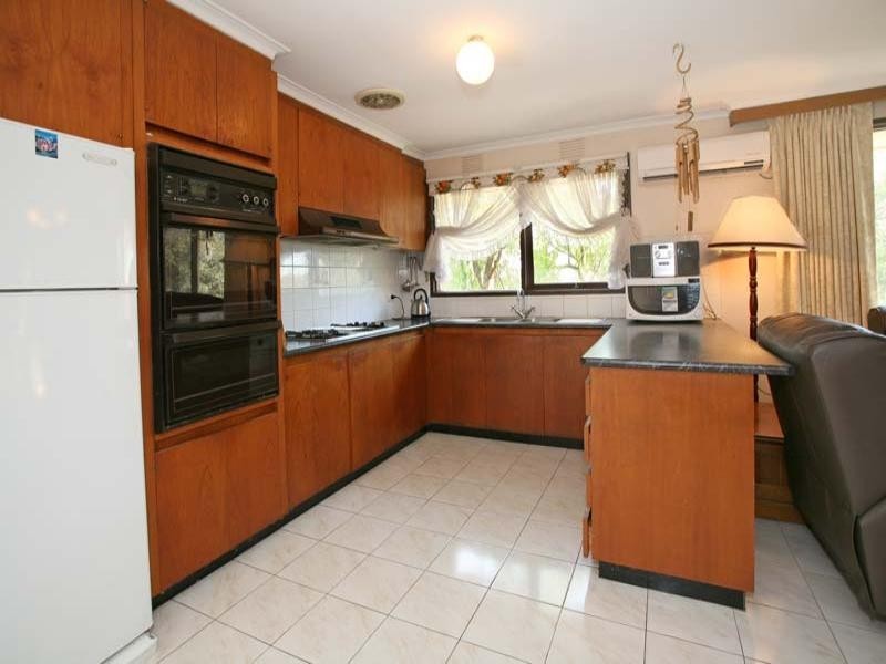 9 Lesay Court, Mount Waverley VIC 3149