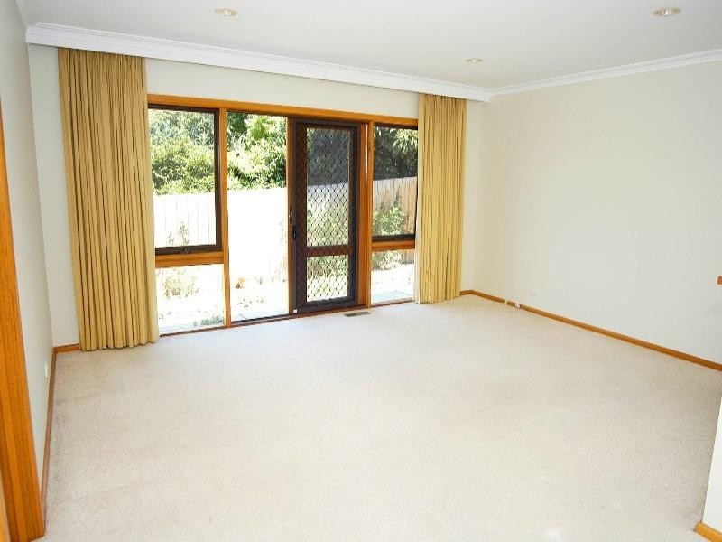 44 Brynor Crescent, Glen Waverley VIC 3150