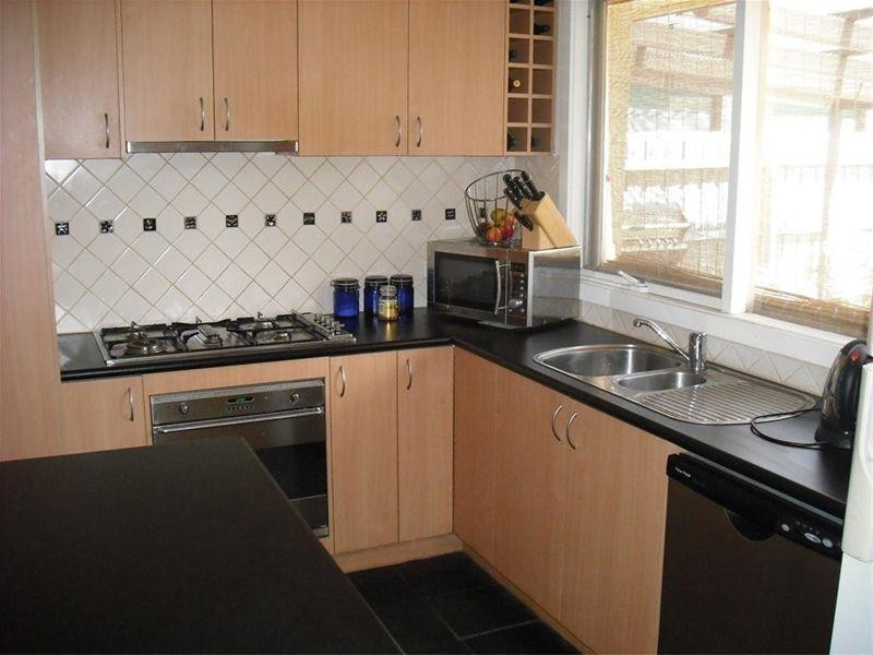 8 Travers Crescent, Burwood East VIC 3151