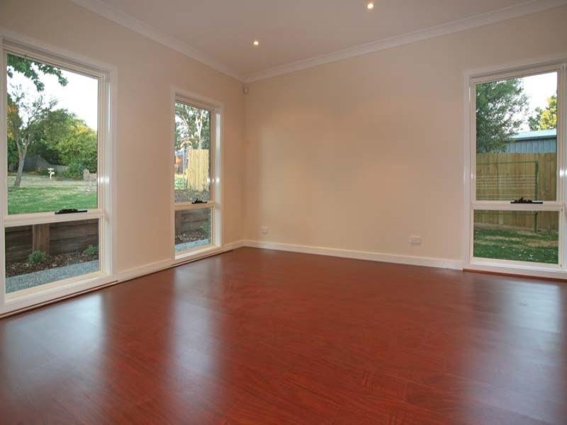 1/4 Gnarwin Street, Mount Waverley VIC 3149