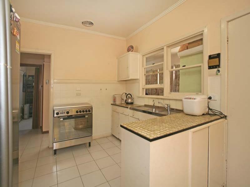 1/5 Hinkler Road, Glen Waverley VIC 3150