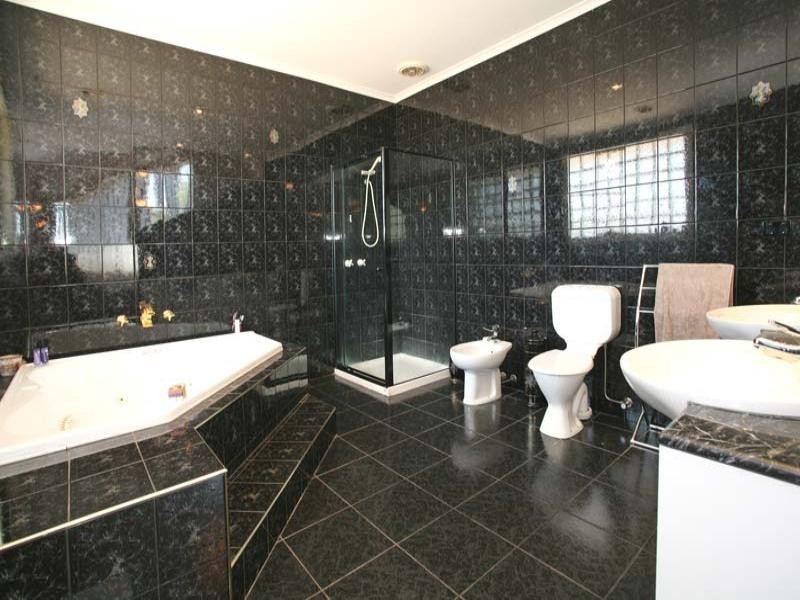 14 Andleigh Drive, Mulgrave VIC 3170