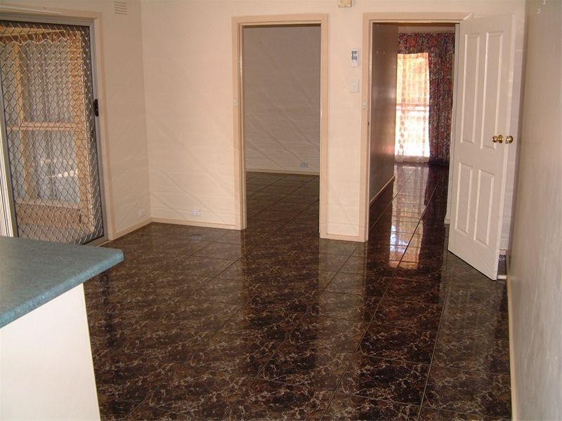 11 Hollygreen Drive, Wheelers Hill VIC 3150