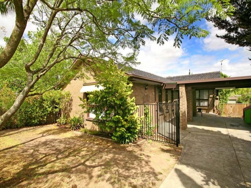 31 Pepperell Avenue, Glen Waverley VIC 3150