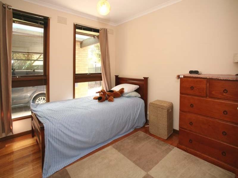 31 Pepperell Avenue, Glen Waverley VIC 3150