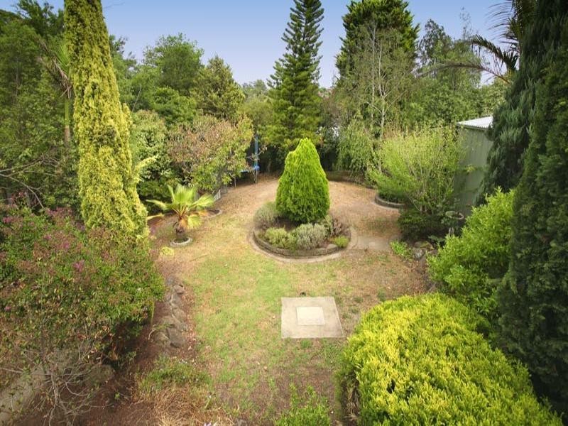 31 Pepperell Avenue, Glen Waverley VIC 3150