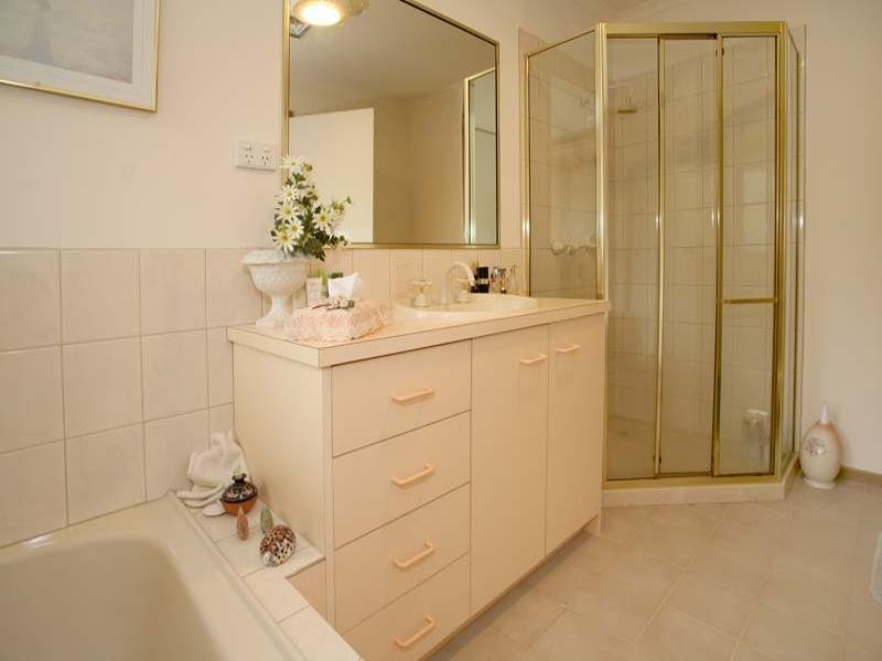 2/5 Campbell Street, Glen Waverley VIC 3150