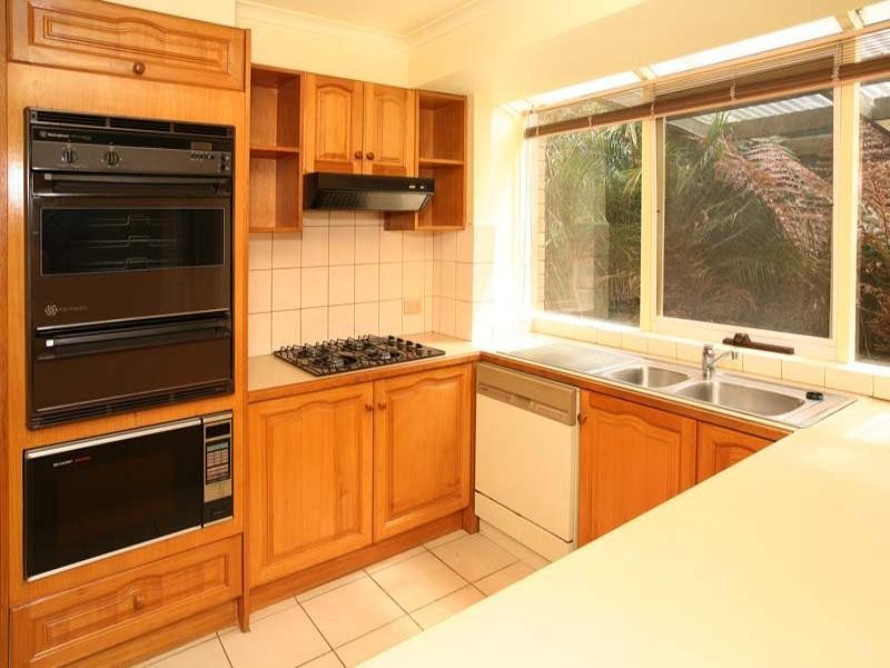 1/40 Tourmaline Crescent, Wheelers Hill VIC 3150