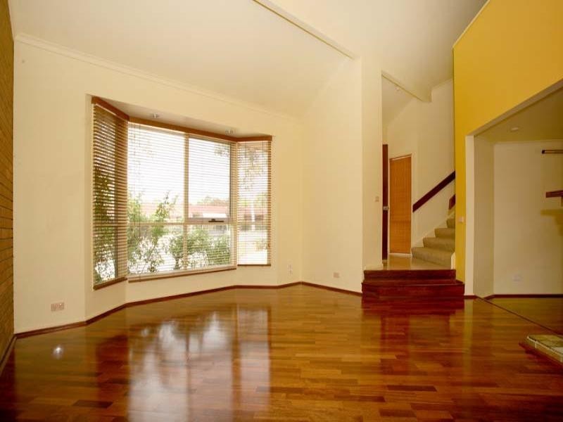 1/40 Tourmaline Crescent, Wheelers Hill VIC 3150