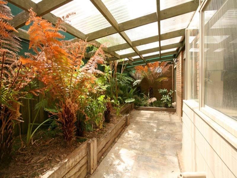 1/40 Tourmaline Crescent, Wheelers Hill VIC 3150