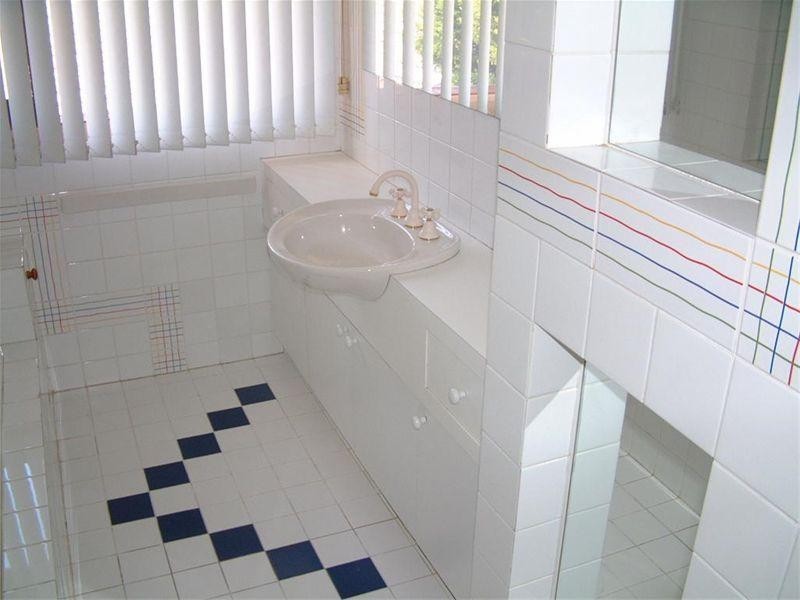 25 Rhodes Drive, Glen Waverley VIC 3150