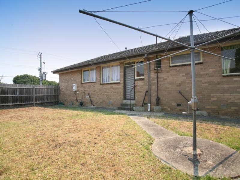 15 Newhaven Road, Burwood East VIC 3151