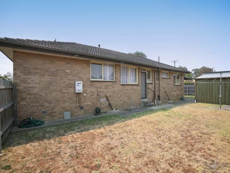15 Newhaven Road, Burwood East VIC 3151