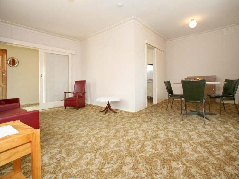 15 Newhaven Road, Burwood East VIC 3151