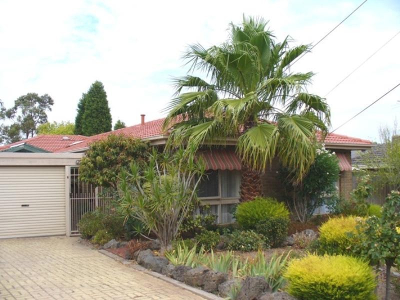 14 Minchinbury Drive, Vermont South VIC 3133