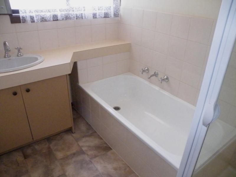 2/14 The Glen, Ferntree Gully VIC 3156