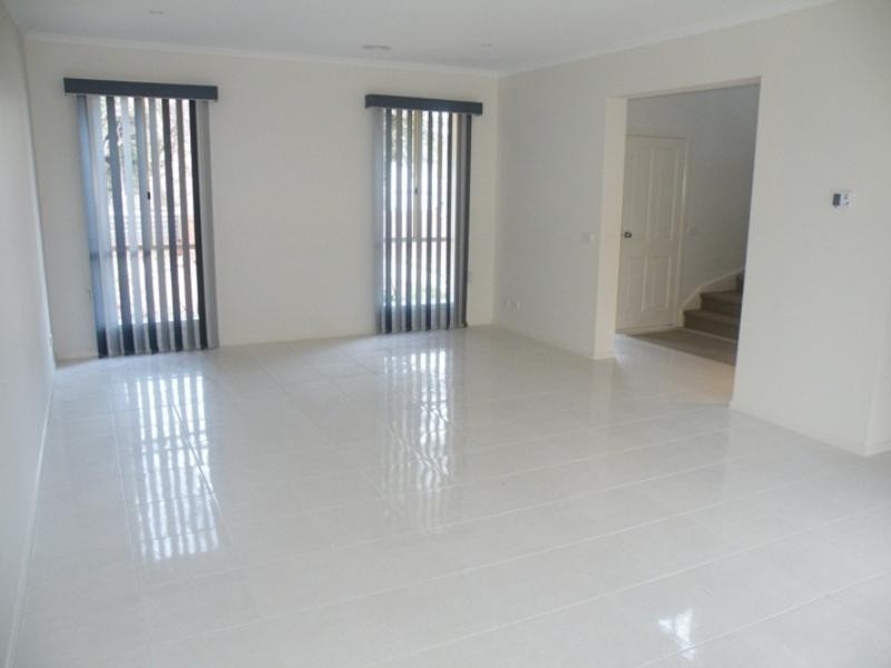 1/745 Waverley Road, Glen Waverley VIC 3150