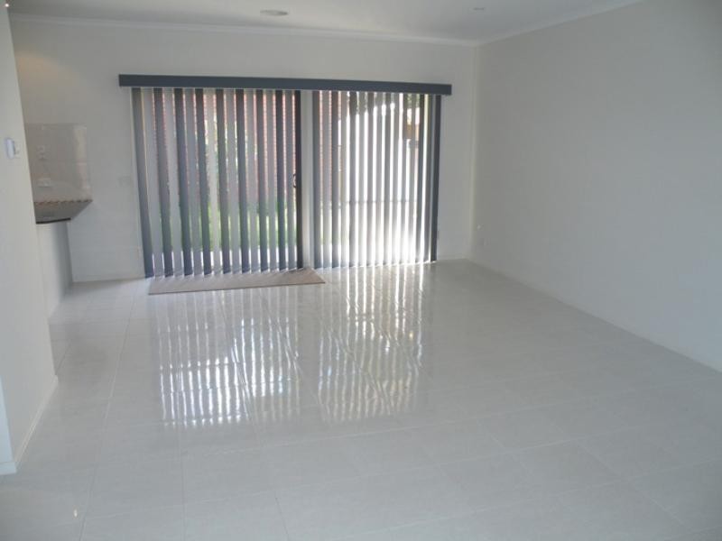 1/745 Waverley Road, Glen Waverley VIC 3150