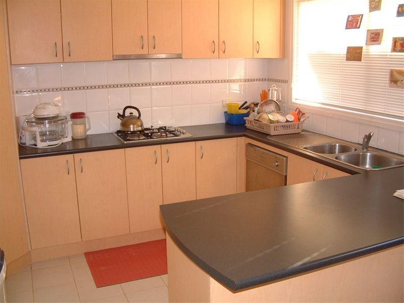 1 Larkspur Circuit, Glen Waverley VIC 3150