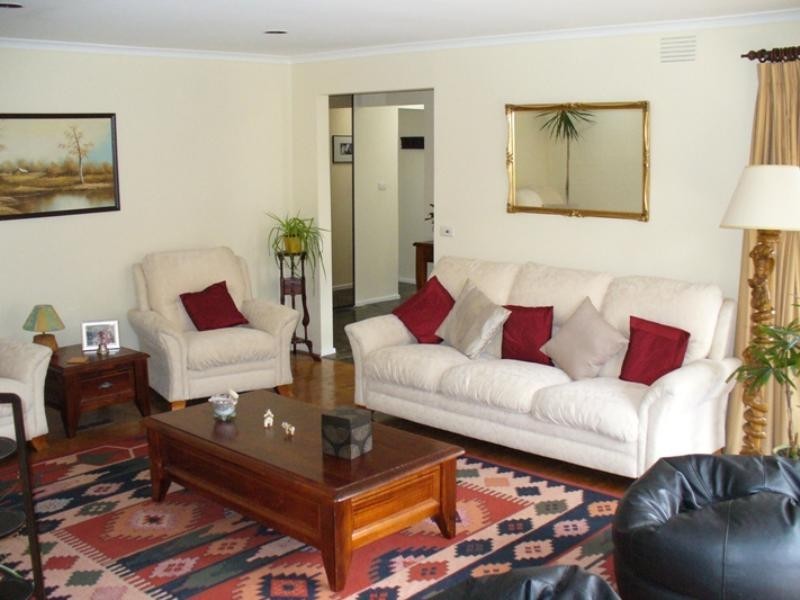 14 Minchinbury Drive, Vermont South VIC 3133