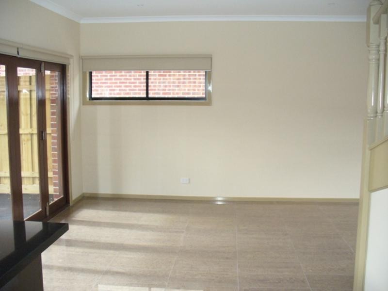 1/3 Sutton Court, Glen Waverley VIC 3150