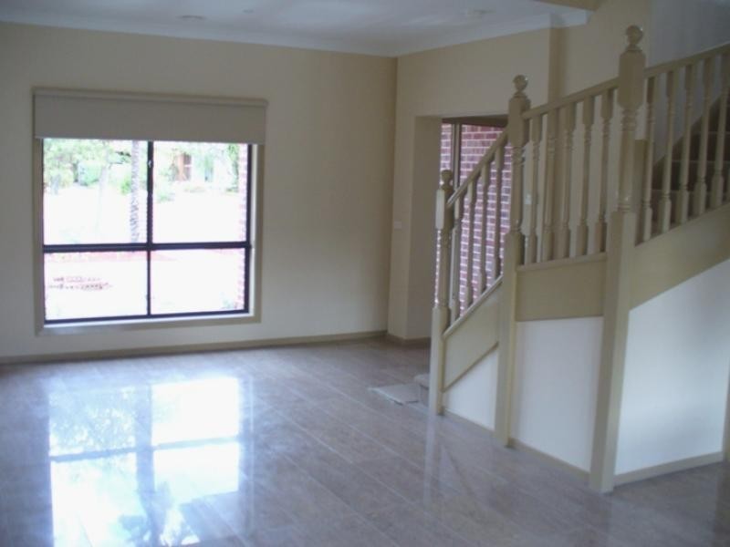 1/3 Sutton Court, Glen Waverley VIC 3150