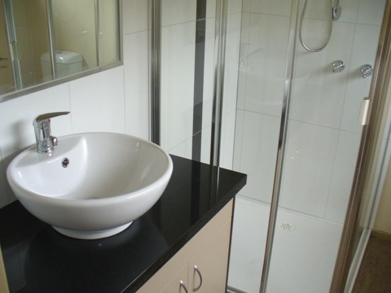 1/3 Sutton Court, Glen Waverley VIC 3150