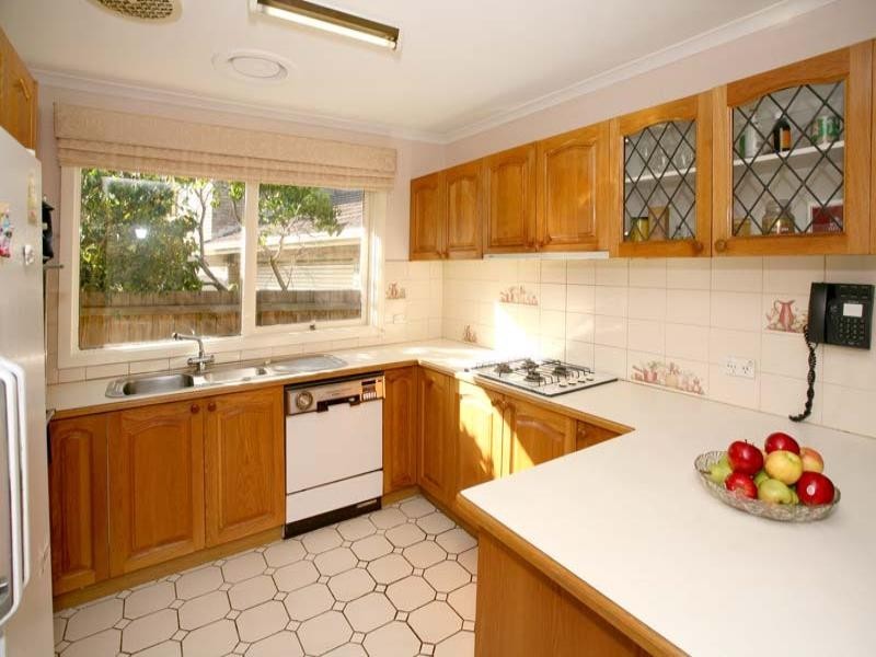 18 Entally Drive, Wheelers Hill VIC 3150
