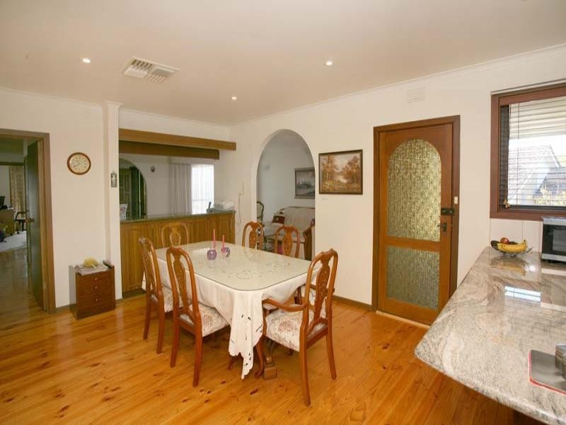 283 Gallaghers Road, Glen Waverley VIC 3150