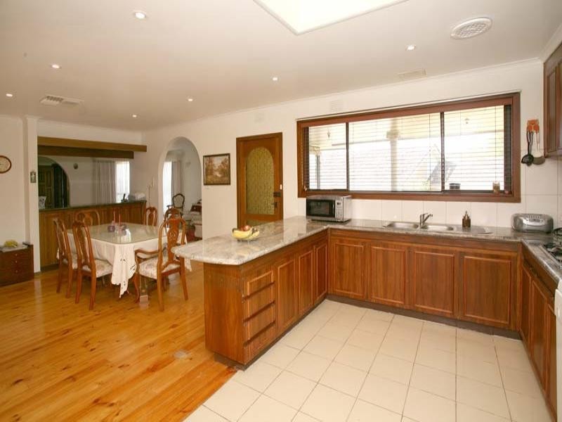 283 Gallaghers Road, Glen Waverley VIC 3150