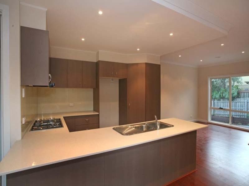 1/4 Gnarwin Street, Mount Waverley VIC 3149