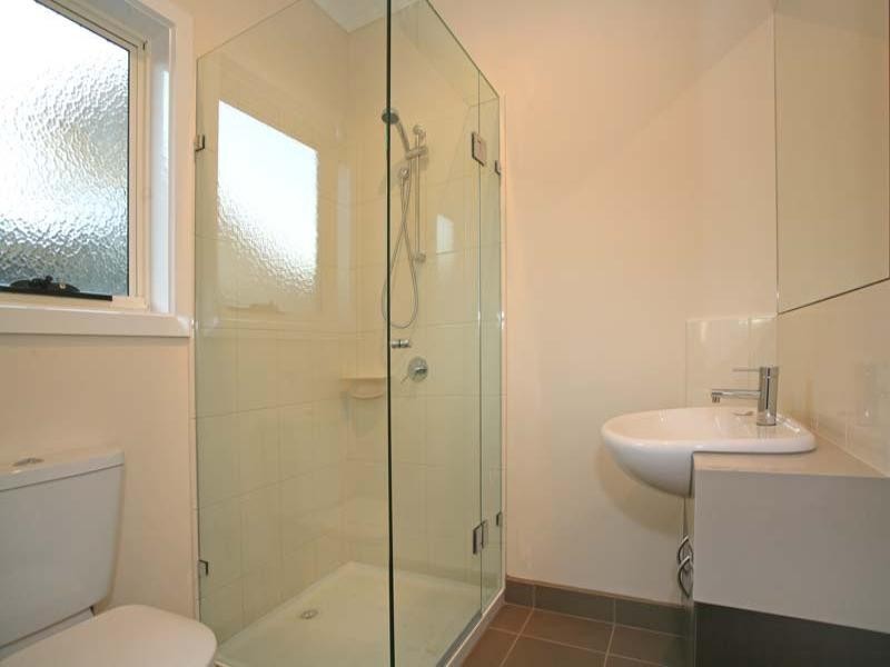 1/4 Gnarwin Street, Mount Waverley VIC 3149