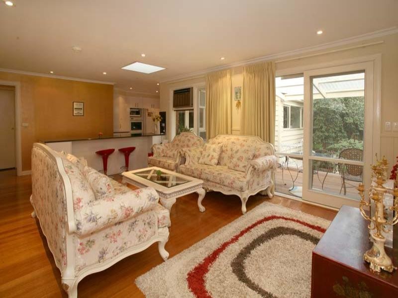 4 Heatherlea Drive, Wheelers Hill VIC 3150